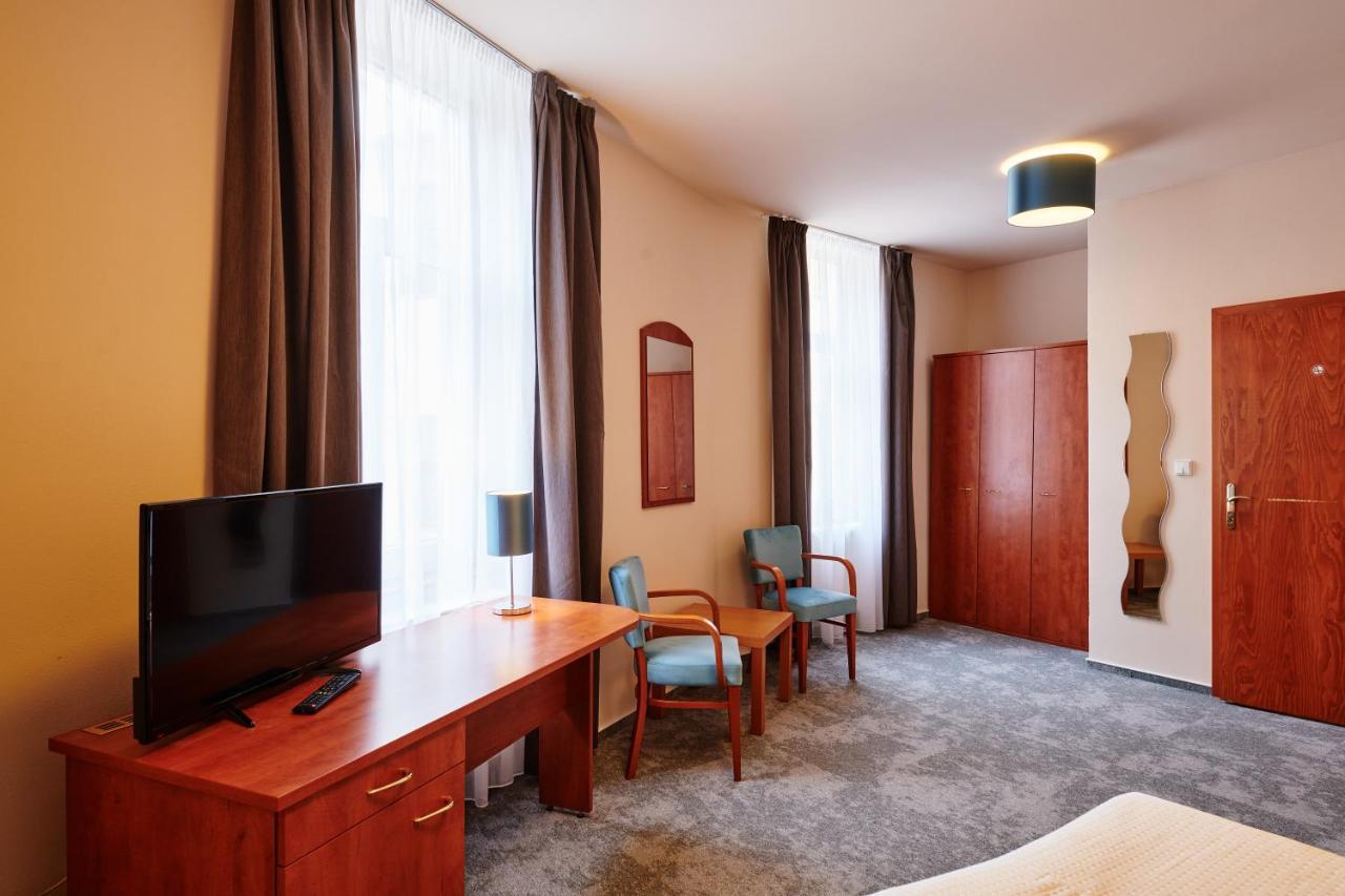 Hotel Terasa Вимперк Экстерьер фото