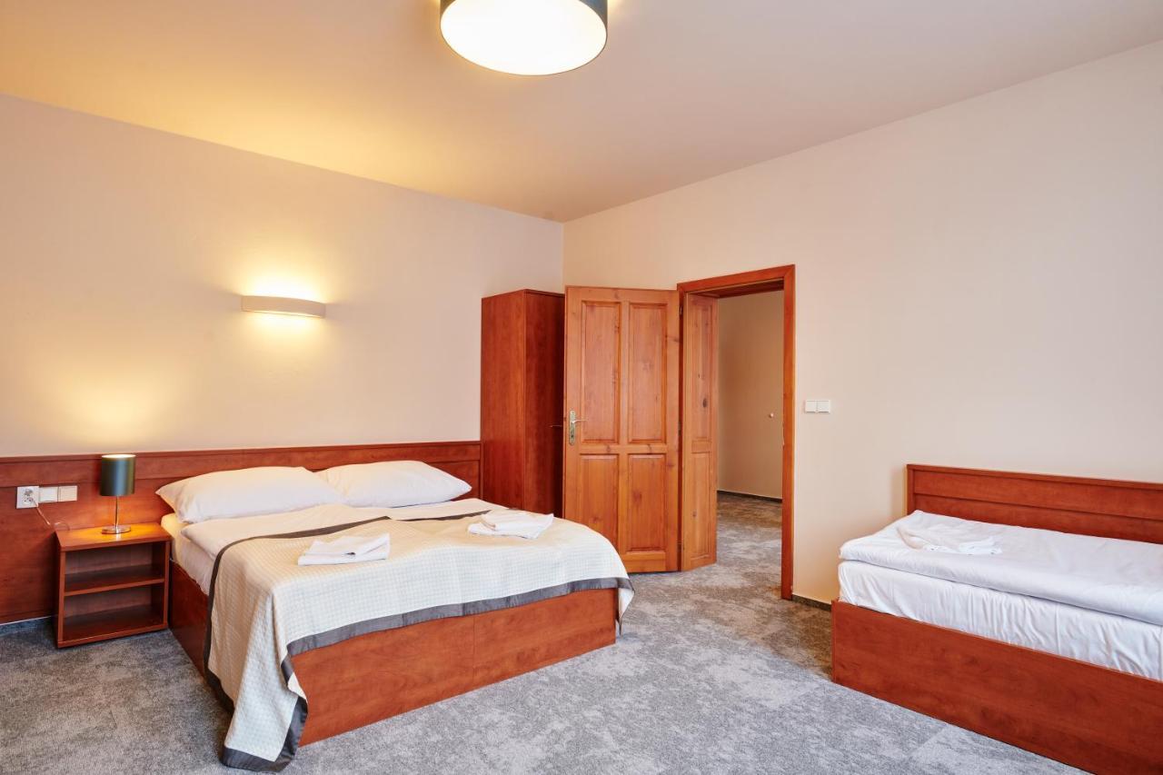 Hotel Terasa Вимперк Экстерьер фото