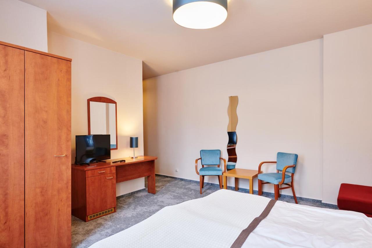 Hotel Terasa Вимперк Экстерьер фото