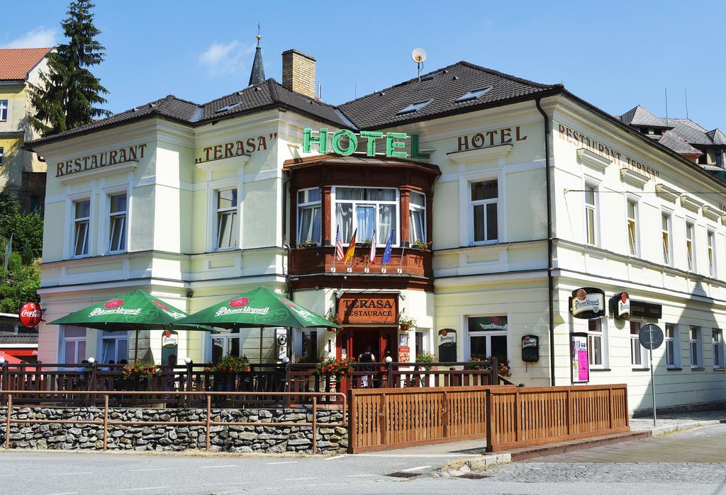 Hotel Terasa Вимперк Экстерьер фото